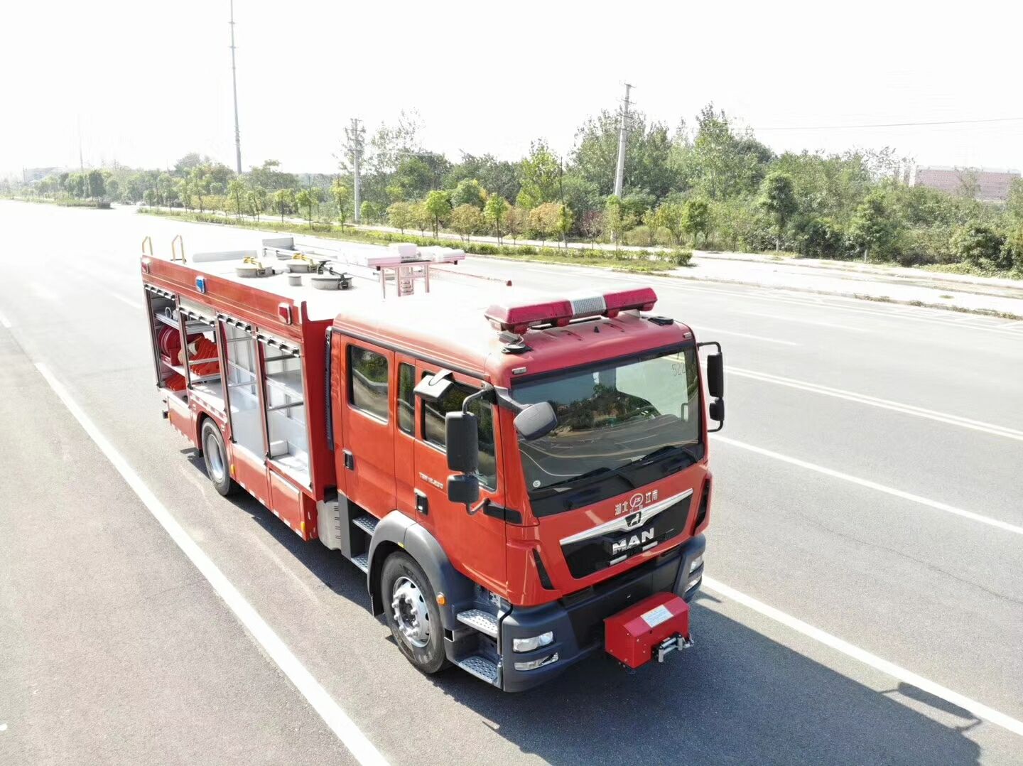 德國(guó)曼空氣泡沫消防車 0CCC5C239B845F019E114C9640137F29.jpg